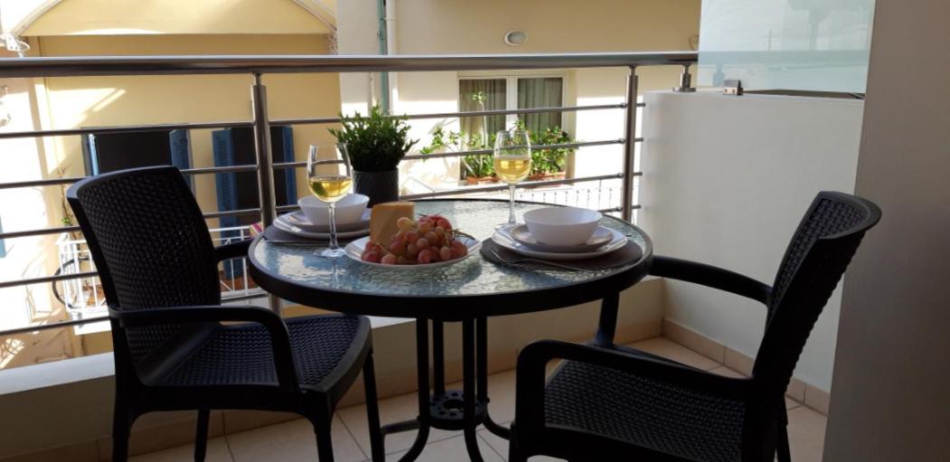 Filora Apartment In The City Center 伊拉克利翁 外观 照片
